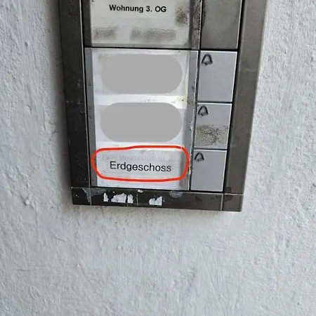 Tolles Design, Hochwertig, Vollausstattung, 3 Zimmer, Grosses Bad & Gaeste-Wc, Grosse Kueche, 3 X Smart Tv, 11 Min Zum Hbf Duisburg Exterior foto