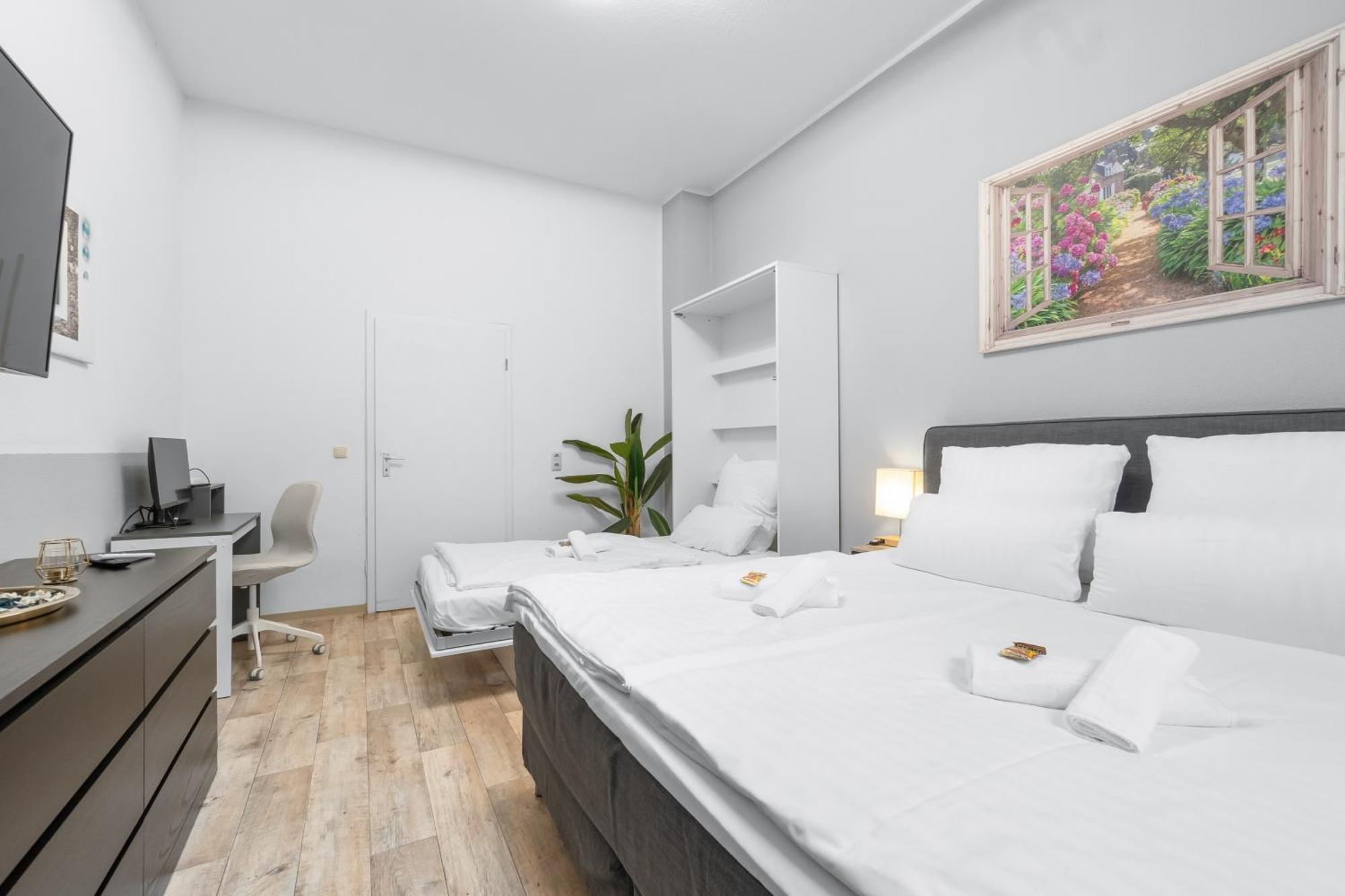 Tolles Design, Hochwertig, Vollausstattung, 3 Zimmer, Grosses Bad & Gaeste-wc, Grosse Kueche, 3 X Smart Tv, 11 Min Zum Hbf