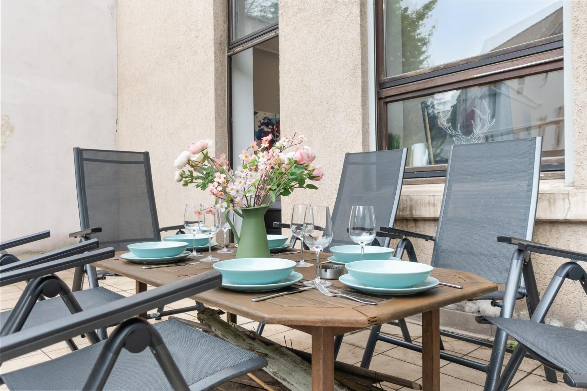Apartment Tolles Design, Hochwertig, Vollausstattung, 3 Zimmer, Grosses Bad & Gaeste-wc, Grosse Kueche, 3 X Smart Tv, 11 Min Zum Hbf